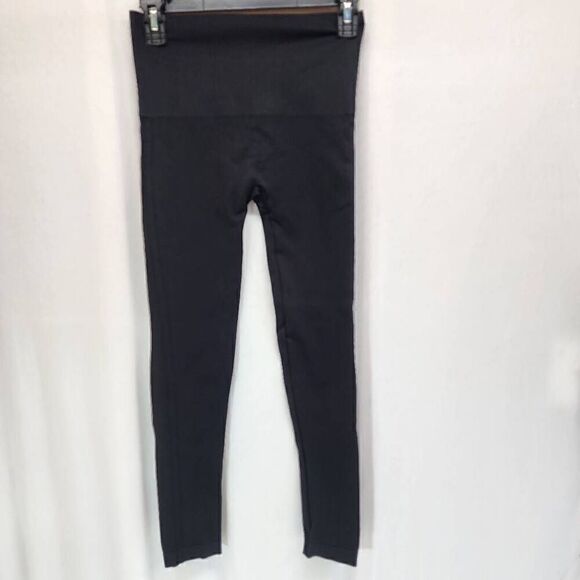 Spanx Look At Me Know Black Leggings Size Medium H9 - Picture 3 of 9